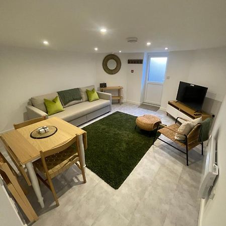 Quaint Central Basement Apartment Hereford Eksteriør billede
